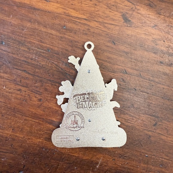 Disneyland Resort 2013 Mickey And Friends Christmas Ornament - Picture 4 of 5